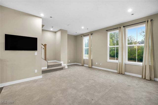 316 E Reno Drive, Louisville, OH 44641