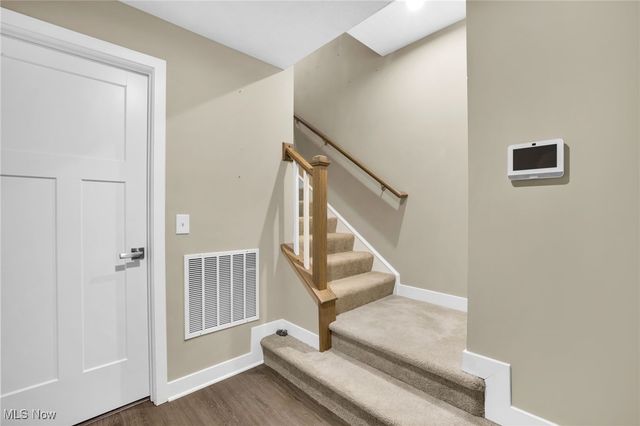 316 E Reno Drive, Louisville, OH 44641