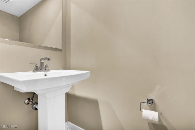 316 E Reno Drive, Louisville, OH 44641