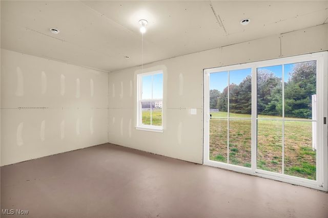 316 E Reno Drive, Louisville, OH 44641