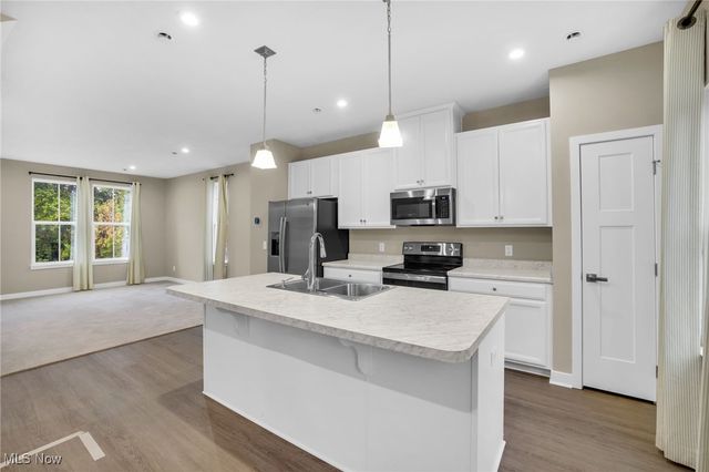 316 E Reno Drive, Louisville, OH 44641