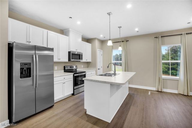 316 E Reno Drive, Louisville, OH 44641