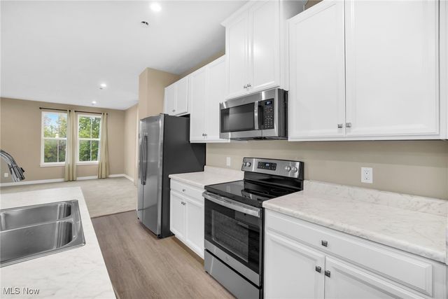 316 E Reno Drive, Louisville, OH 44641