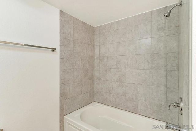 8785 Navajo Rd 6, San Diego, CA 92119
