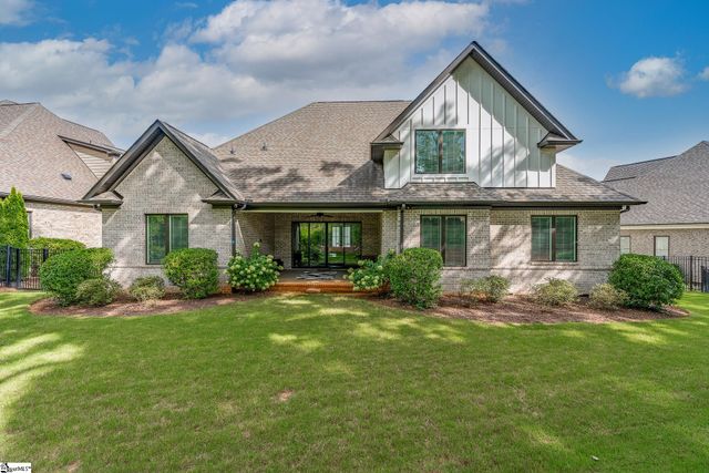 124 Chestnut Pond Lane, Simpsonville, SC 29681