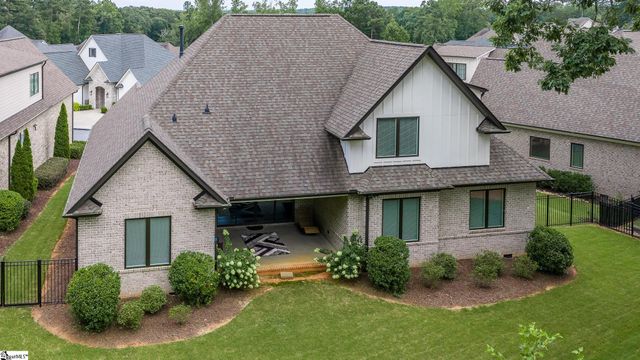 124 Chestnut Pond Lane, Simpsonville, SC 29681