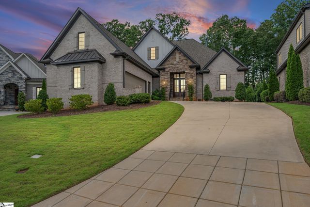 124 Chestnut Pond Lane, Simpsonville, SC 29681