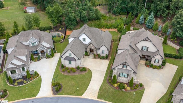124 Chestnut Pond Lane, Simpsonville, SC 29681