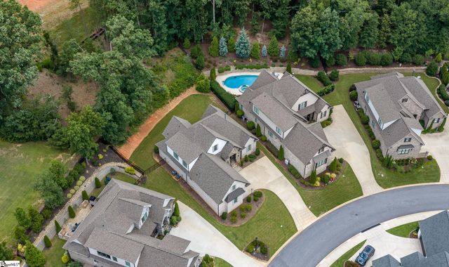 124 Chestnut Pond Lane, Simpsonville, SC 29681
