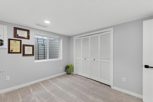 7810 NW Bluegrass Drive, Parkville, MO 64152
