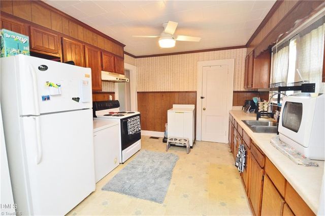 1713 Lower Hopedale Road, Burlington, NC 27217