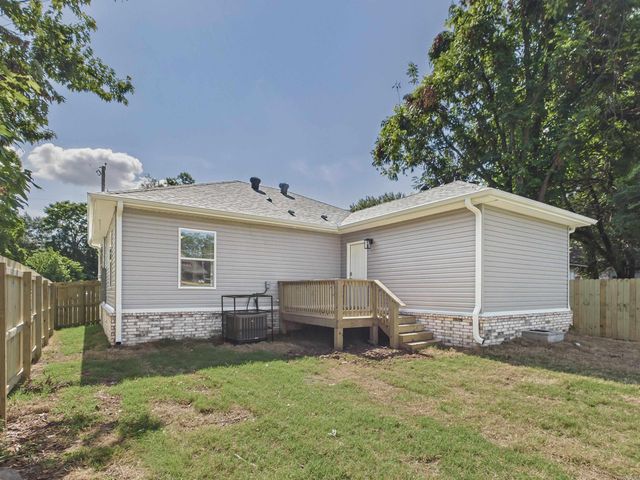 1721.5 Poplar St., North Little Rock, AR 72114