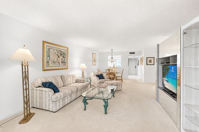 14111 Royal Vista Drive 407, Delray Beach, FL 33484