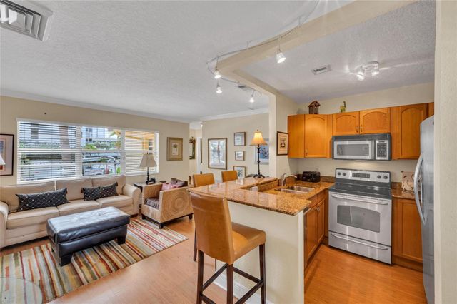 341 N Birch Rd 204, Fort Lauderdale, FL 33304