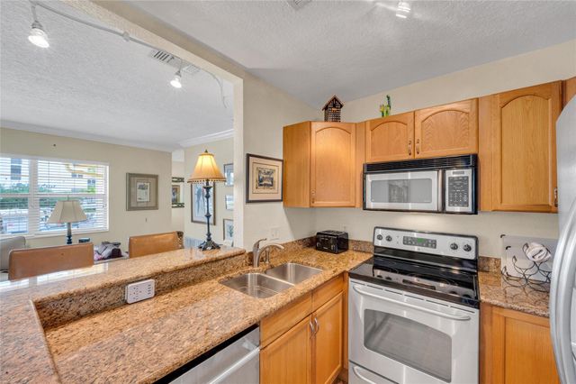 341 N Birch Rd 204, Fort Lauderdale, FL 33304