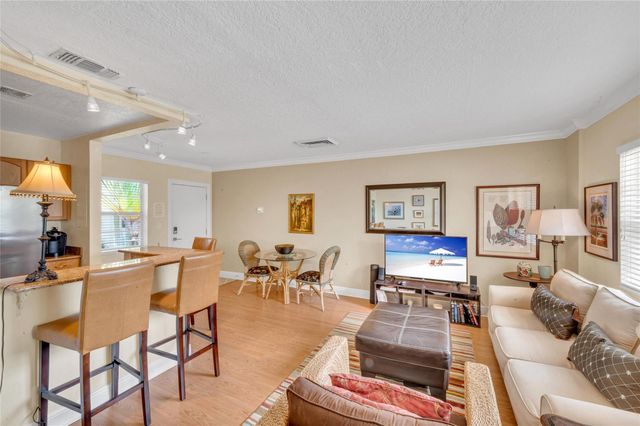 341 N Birch Rd 204, Fort Lauderdale, FL 33304