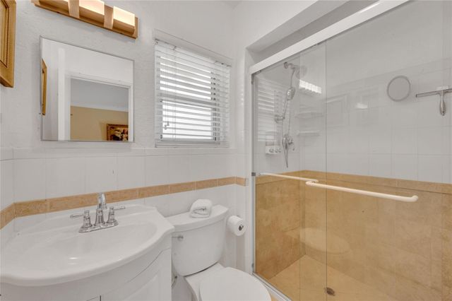 341 N Birch Rd 204, Fort Lauderdale, FL 33304