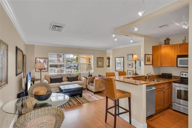 341 N Birch Rd 204, Fort Lauderdale, FL 33304