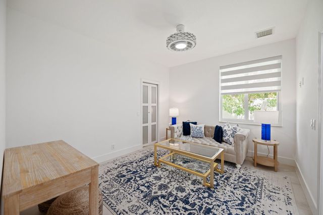 2510 Montclaire Cir, Weston, FL 33327