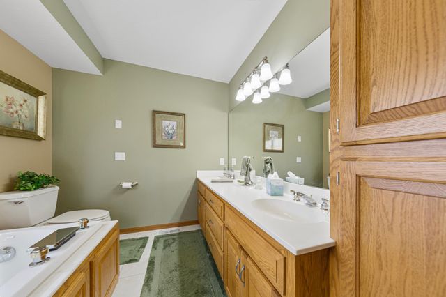 2505 Hulett Court, Faribault, MN 55021