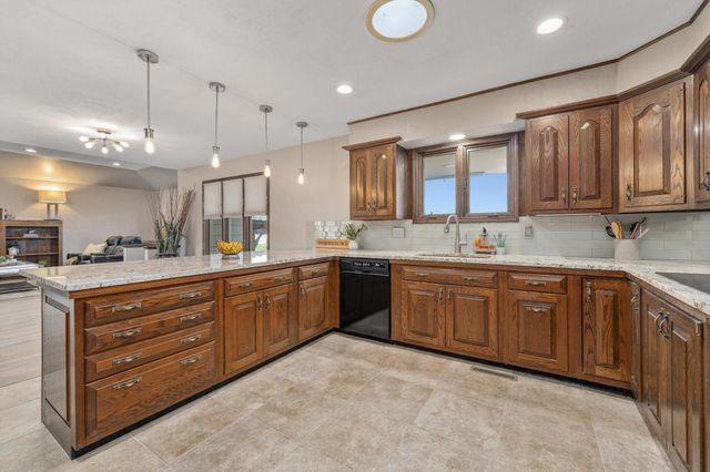 68 E Saint Cloud Pl, Wichita, KS 67230