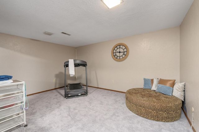 68 E Saint Cloud Pl, Wichita, KS 67230