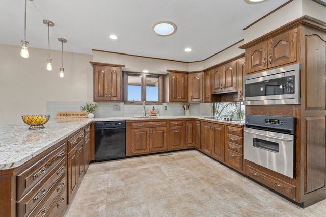 68 E Saint Cloud Pl, Wichita, KS 67230