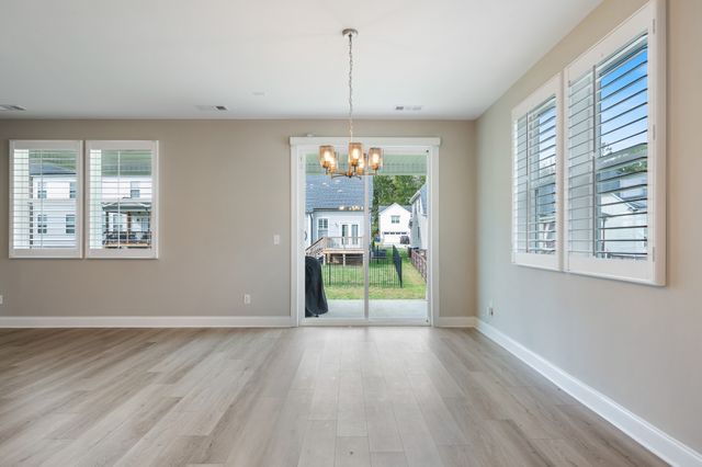 1428 Ovaldale Dr, Murfreesboro, TN 37128