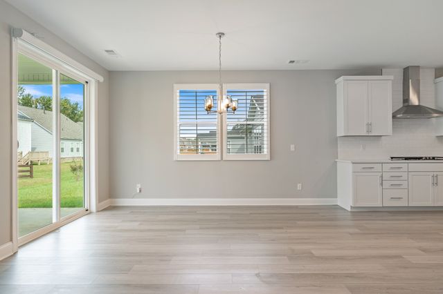 1428 Ovaldale Dr, Murfreesboro, TN 37128