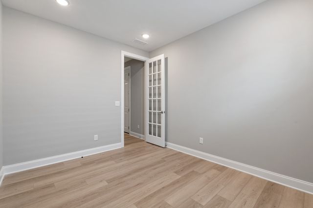 1428 Ovaldale Dr, Murfreesboro, TN 37128