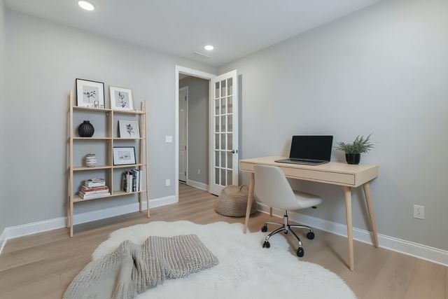 1428 Ovaldale Dr, Murfreesboro, TN 37128