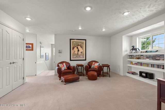 744 N Dundee DR, Post Falls, ID 83854