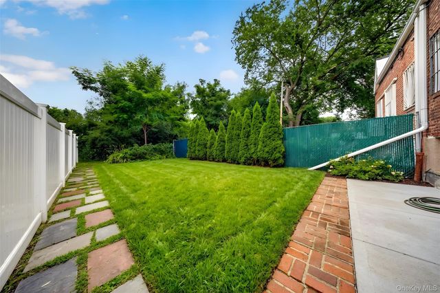 6706 Thornton Place, Forest Hills, NY 11375