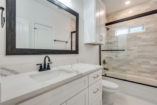 3235 Chihuahua Avenue, Dallas, TX 75212