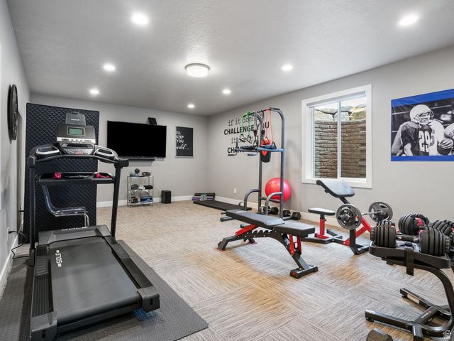 6884 W 9530 N, Highland, UT 84003