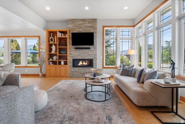 6884 W 9530 N, Highland, UT 84003