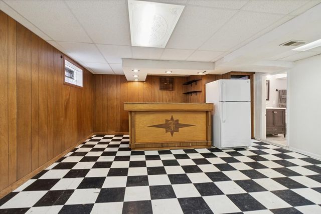 439 N Manchester Drive, Chicago Heights, IL 60411