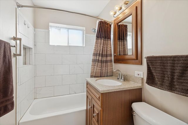 439 N Manchester Drive, Chicago Heights, IL 60411