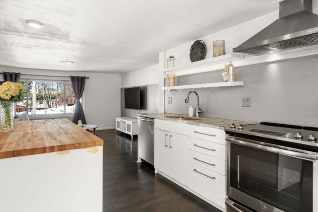 121 Leighton Rd, Boston, MA 02136