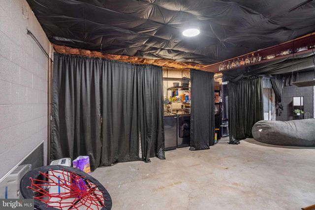 25 PIONEER LN, Gettysburg, PA 17325