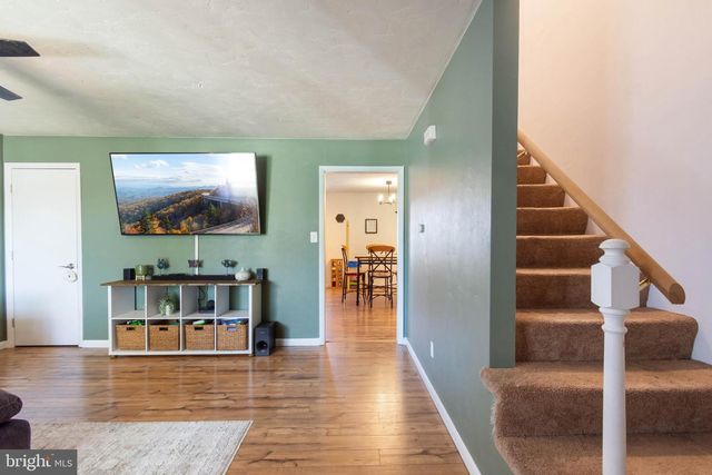 25 PIONEER LN, Gettysburg, PA 17325