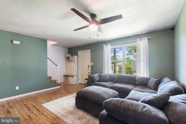 25 PIONEER LN, Gettysburg, PA 17325