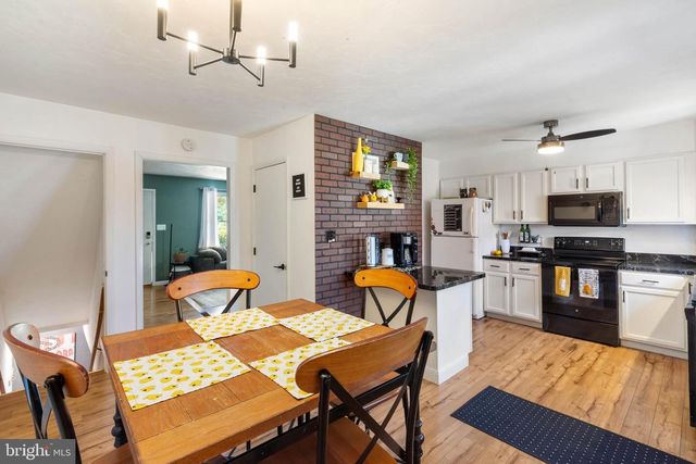 25 PIONEER LN, Gettysburg, PA 17325