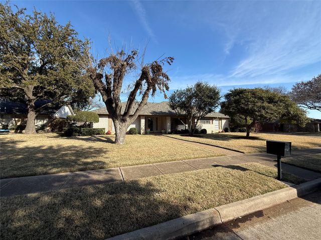 2801 W Aspen Court, Plano, TX 75075