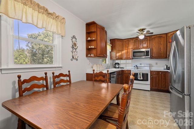 354 Oakdale Road, Waynesville, NC 28786
