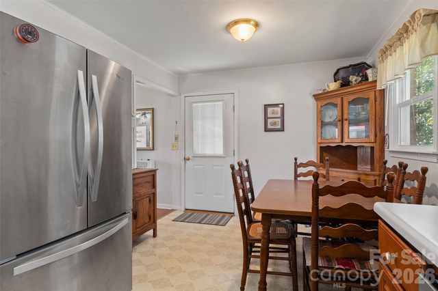 354 Oakdale Road, Waynesville, NC 28786