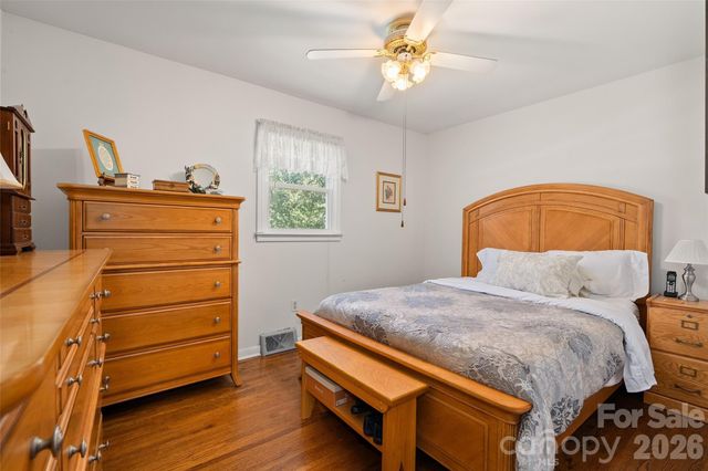 354 Oakdale Road, Waynesville, NC 28786