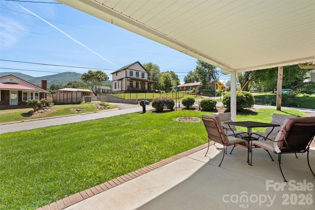 354 Oakdale Road, Waynesville, NC 28786