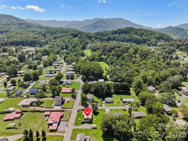 354 Oakdale Road, Waynesville, NC 28786
