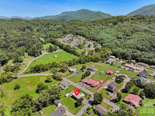 354 Oakdale Road, Waynesville, NC 28786